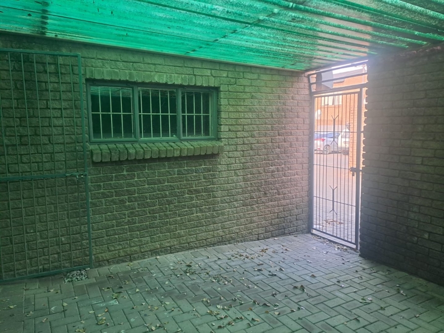 To Let 2 Bedroom Property for Rent in Pellissier Free State